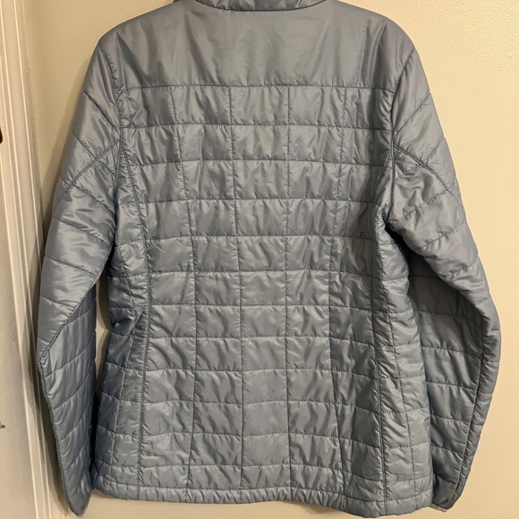 Women’s LL bean primaloft coat size medium - Picture 5 of 9